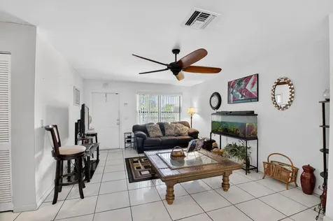 303 Sw 2nd Avenue Delray Beach FL 33444
