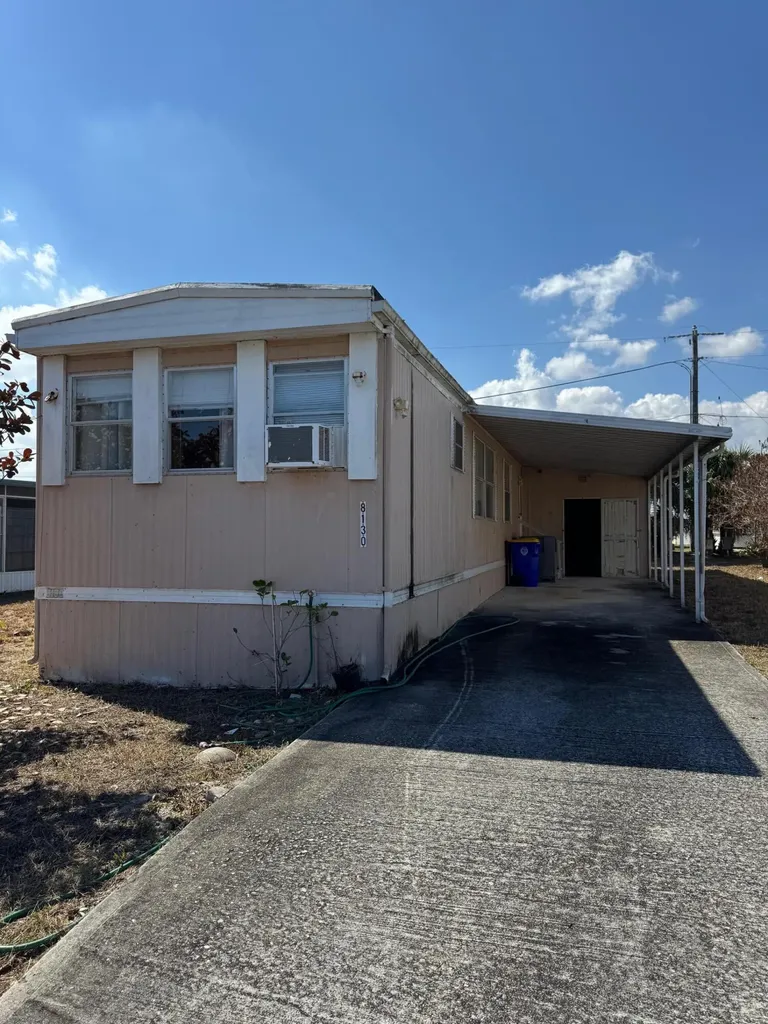 8130 Se Eagle Avenue Hobe Sound FL 33455