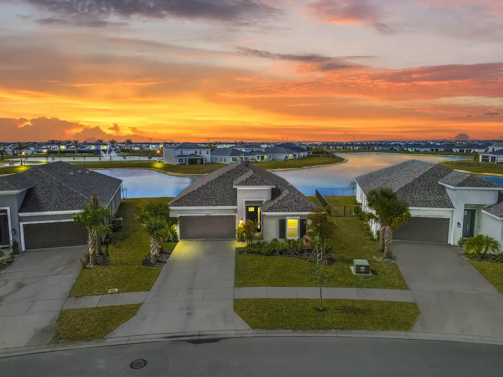 11588 Sw Macelli Way Port Saint Lucie FL 34987