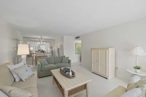 951 De Soto Road Boca Raton FL 33432