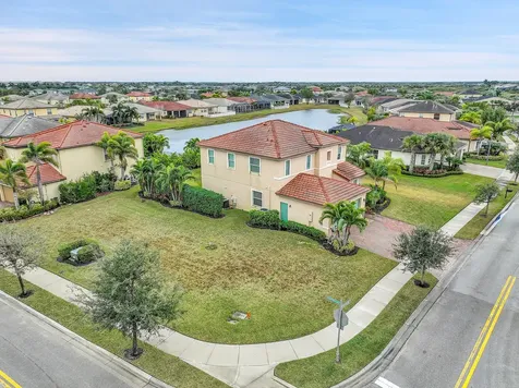 11240 SW Wyndham Way Port Saint Lucie FL 34987