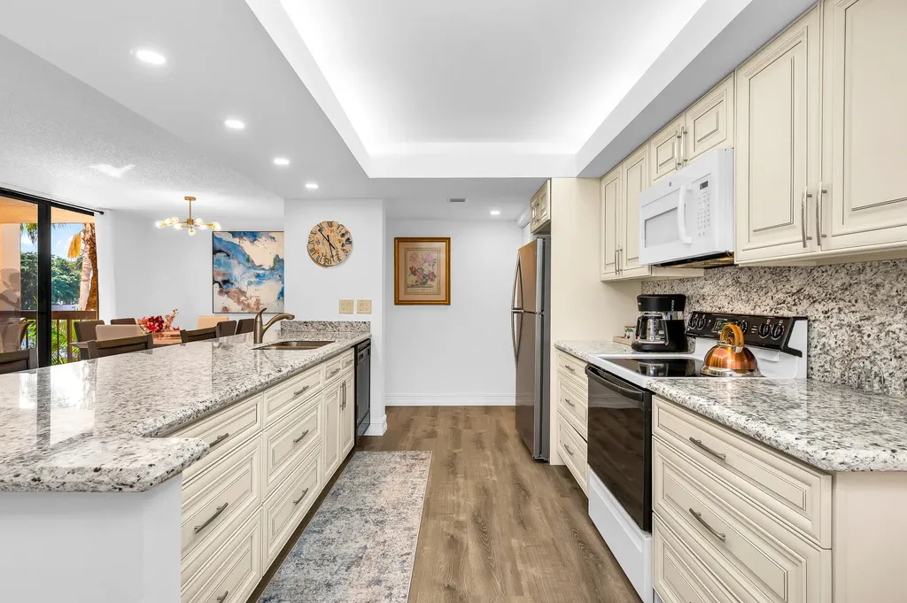 950 Egret Circle Delray Beach FL 33444