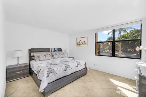 950 Egret Circle Delray Beach FL 33444