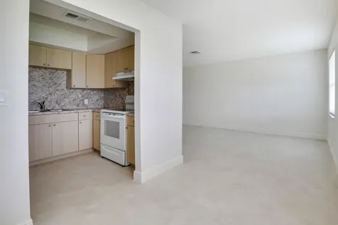 1820 Prairie Road Palm Springs FL 33406