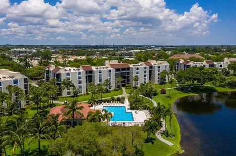 1915 Lavers Circle Delray Beach FL 33444