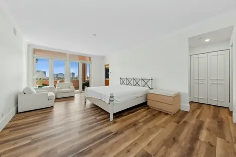 300 SE 5th Avenue Boca Raton FL 33432