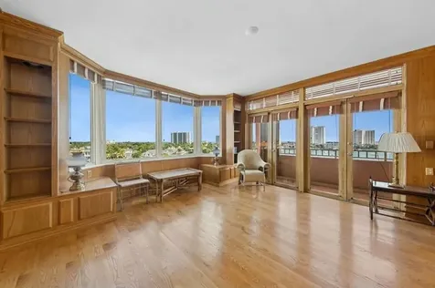 300 SE 5th Avenue Boca Raton FL 33432