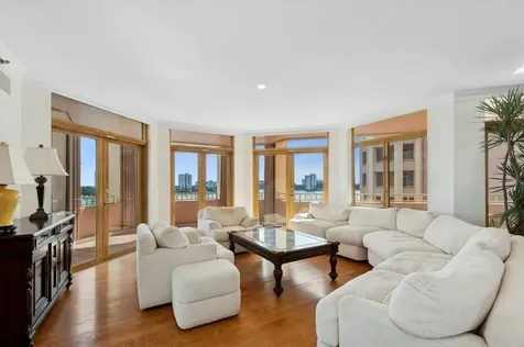 300 SE 5th Avenue Boca Raton FL 33432