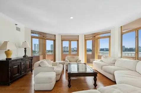 300 SE 5th Avenue Boca Raton FL 33432