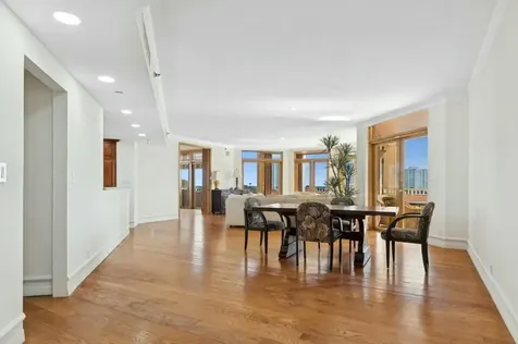 300 SE 5th Avenue Boca Raton FL 33432
