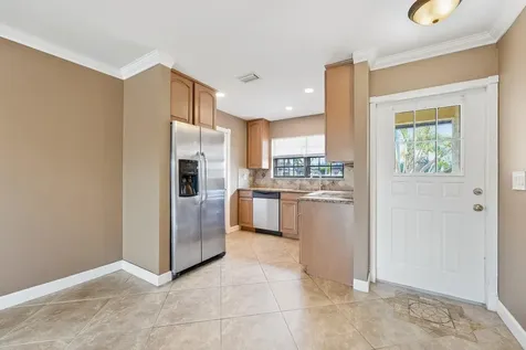 2287 Se Barrington Street Port Saint Lucie FL 34952