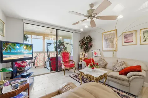 367 S Federal Highway Deerfield Beach FL 33441