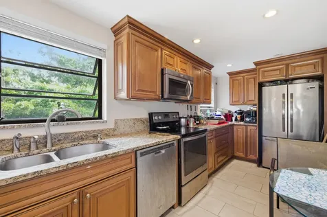 367 S Federal Highway Deerfield Beach FL 33441