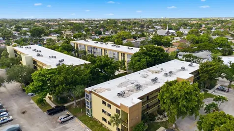 367 S Federal Highway Deerfield Beach FL 33441