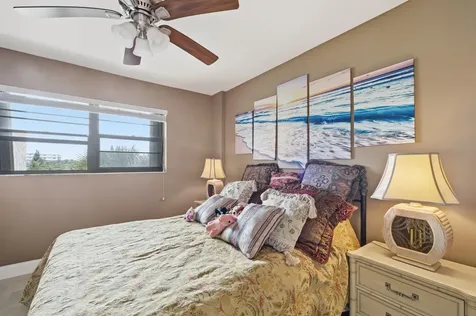 367 S Federal Highway Deerfield Beach FL 33441
