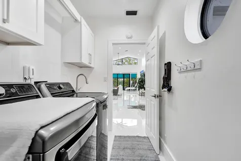 5851 Nw 21st Avenue Boca Raton FL 33496