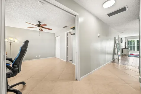 1640 Nw 19th Terrace Delray Beach FL 33445