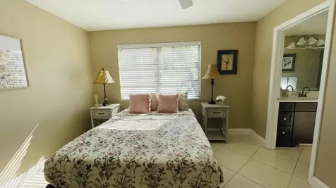 6935 Huntington Lane Delray Beach FL 33446