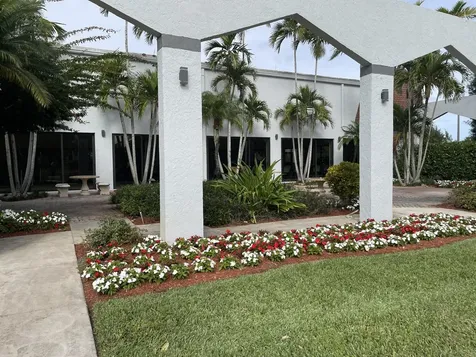 6935 Huntington Lane Delray Beach FL 33446