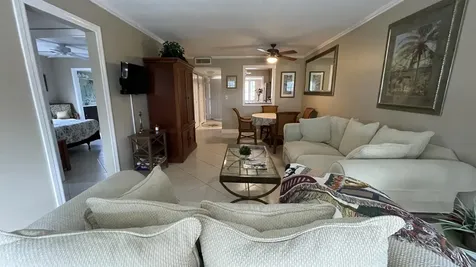 6935 Huntington Lane Delray Beach FL 33446