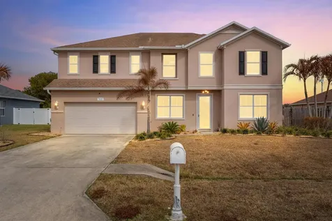 5835 Nw Drill Court Port Saint Lucie FL 34986