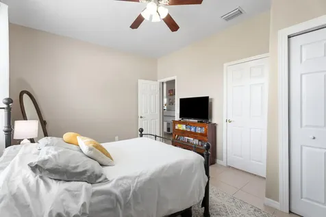 5835 Nw Drill Court Port Saint Lucie FL 34986