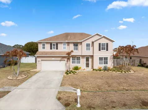 5835 Nw Drill Court Port Saint Lucie FL 34986