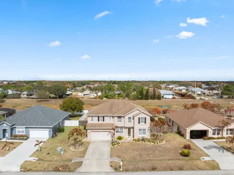 5835 Nw Drill Court Port Saint Lucie FL 34986