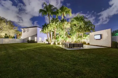 6298 Sand Hills Circle Lake Worth FL 33463