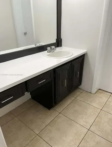 484 Nw 165th Street Road Miami FL 33169