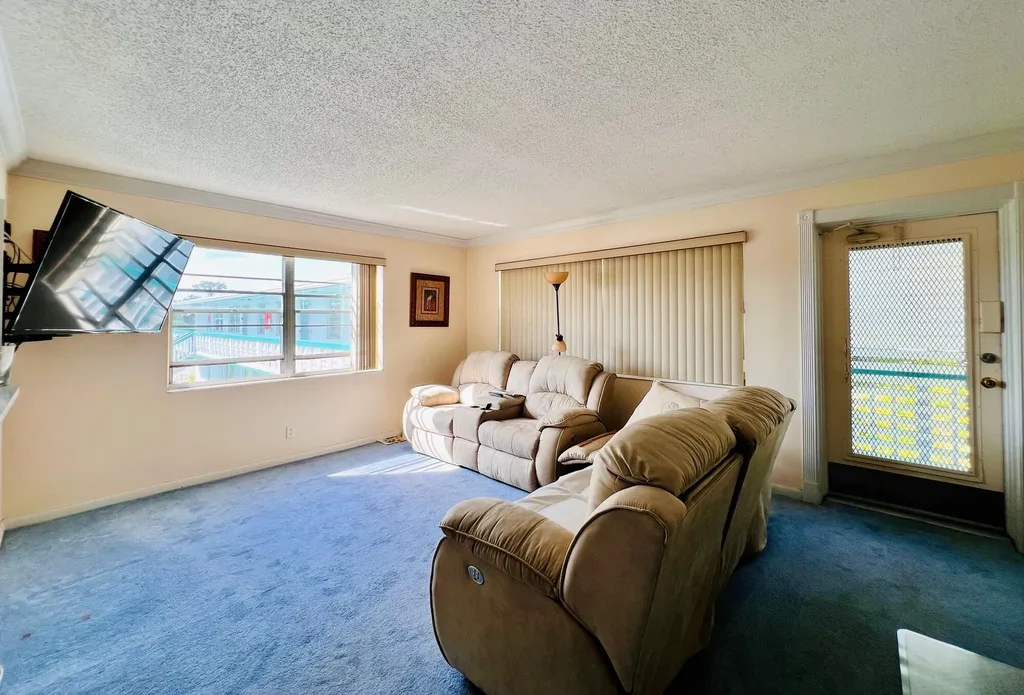 257 Sussex M West Palm Beach FL 33417