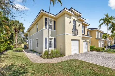 21 Largo Way Boynton Beach FL 33426