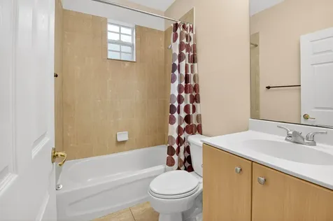 21 Largo Way Boynton Beach FL 33426
