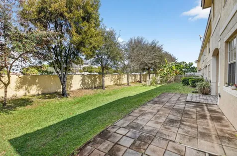 21 Largo Way Boynton Beach FL 33426