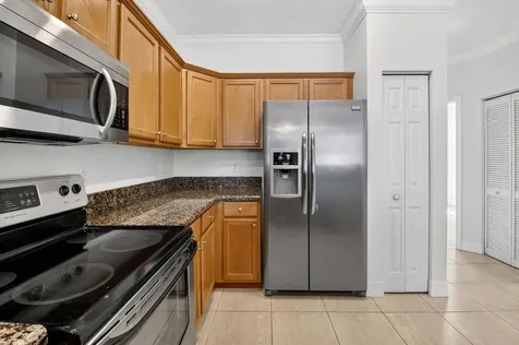 21 Largo Way Boynton Beach FL 33426
