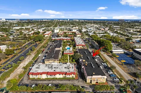 475 Se 8th Street Deerfield Beach FL 33441
