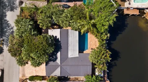 21 Se 14th Street Pompano Beach FL 33060