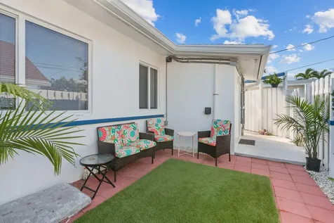 1539-1541 NE 15th Avenue Fort Lauderdale FL 33304