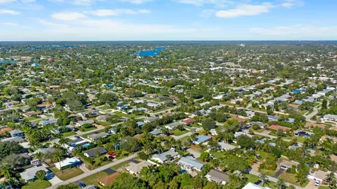 1605 Treemont Avenue Jupiter FL 33469