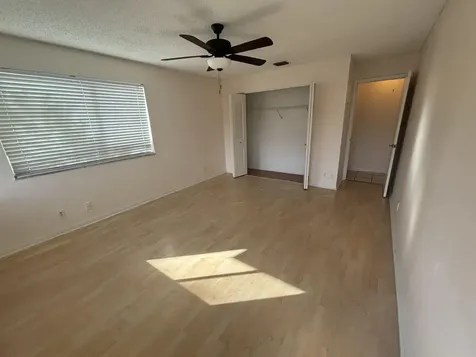 110 SE 7th St- Unit 5 Bldg 110 Deerfield Beach FL 33441