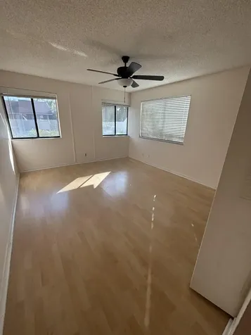 110 SE 7th St- Unit 5 Bldg 110 Deerfield Beach FL 33441