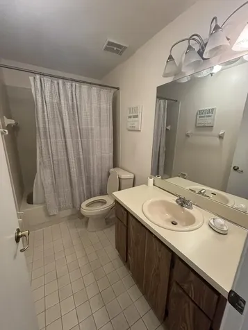 110 SE 7th St- Unit 5 Bldg 110 Deerfield Beach FL 33441