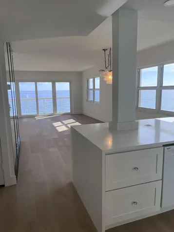 1069 Hillsboro Mile Hillsboro Beach FL 33062