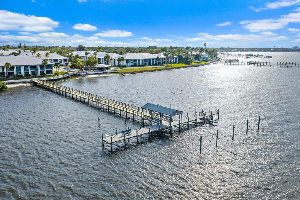 175 Se Saint Lucie Boulevard Stuart FL 34996
