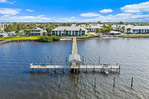 175 Se Saint Lucie Boulevard Stuart FL 34996