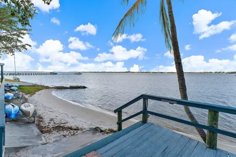 175 Se Saint Lucie Boulevard Stuart FL 34996