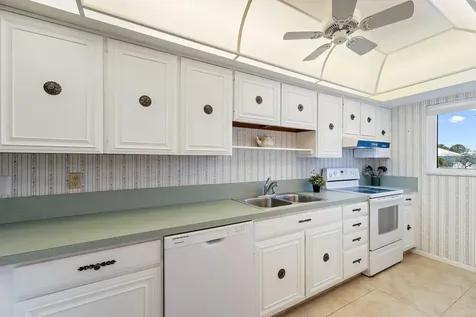 175 Se Saint Lucie Boulevard Stuart FL 34996