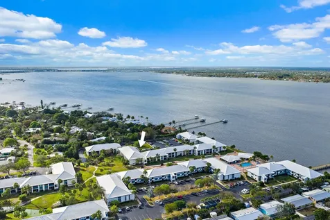175 Se Saint Lucie Boulevard Stuart FL 34996