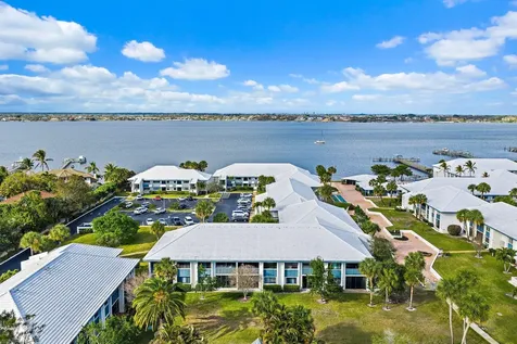 175 Se Saint Lucie Boulevard Stuart FL 34996