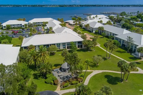 175 Se Saint Lucie Boulevard Stuart FL 34996